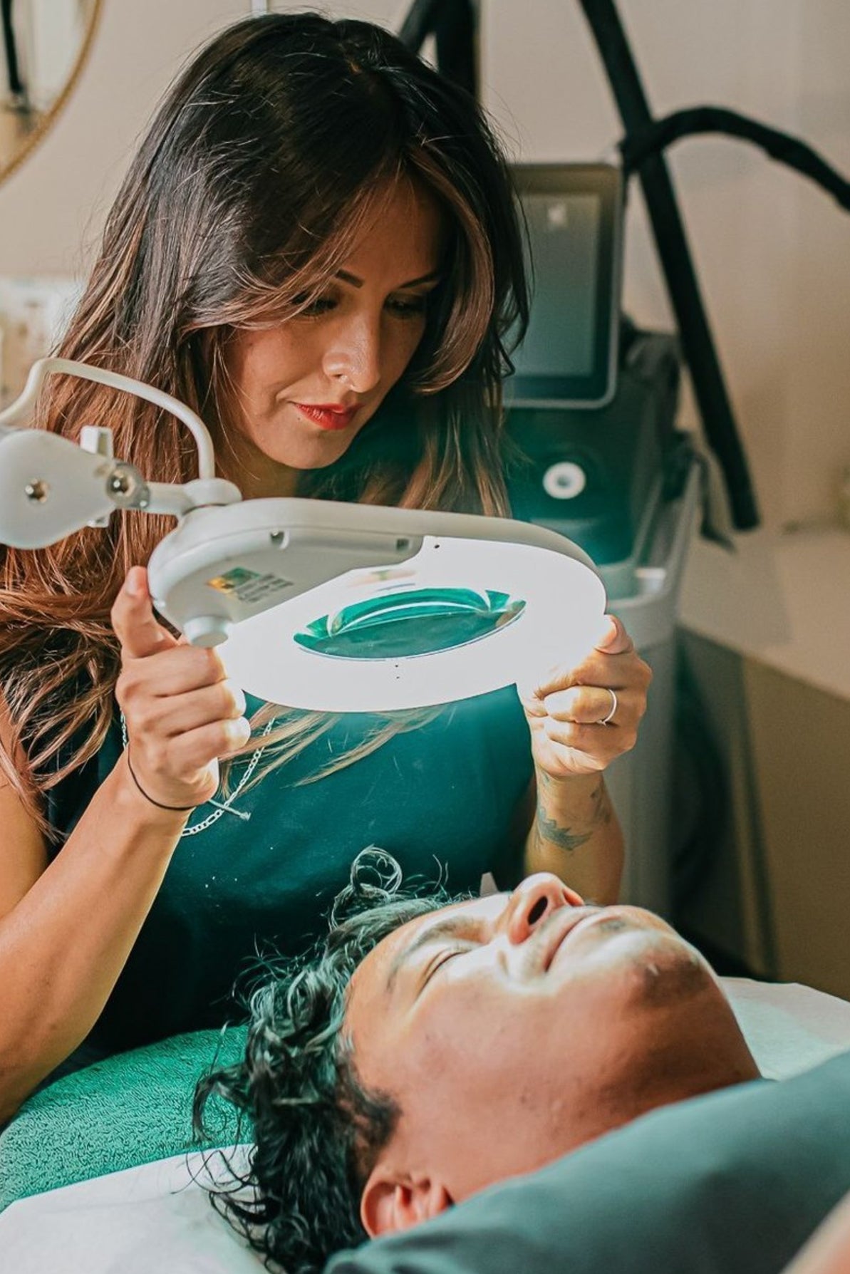 Medz_Salon_Coiffure_esthetique_verdn_montreal_-_Soin_de_la_peau_-_Tuile.jpg